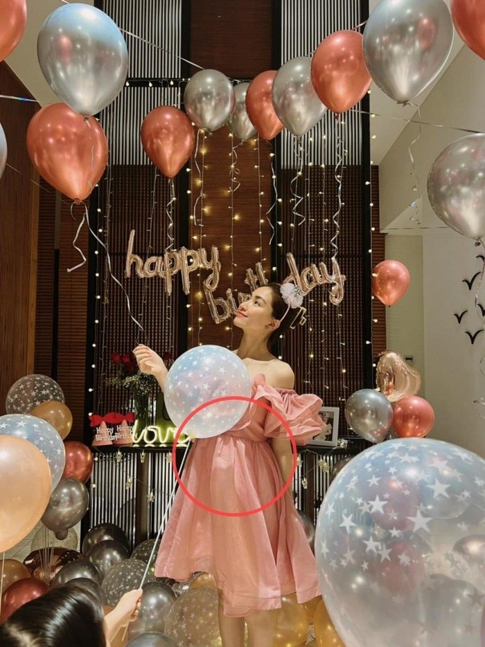 Một số món đồ xuất hiện trong ảnh làm dấy lên nghi vấn Hòa Minzy đã sinh con gái?

