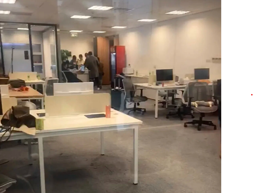 Phát hiện 1 nền tảng bán vàng nhưng không giao hàng, cũng không chịu hoàn tiền cho khách: Hơn 400 người đã bị lừa chuyển khoản hơn 76 tỷ đồng- Ảnh 2.