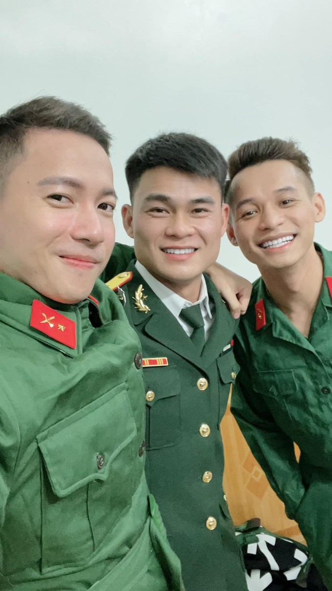 Chồng sắp cưới Hòa Minzy được khen ngoại hình rắn rỏi, đẹp trai - 6