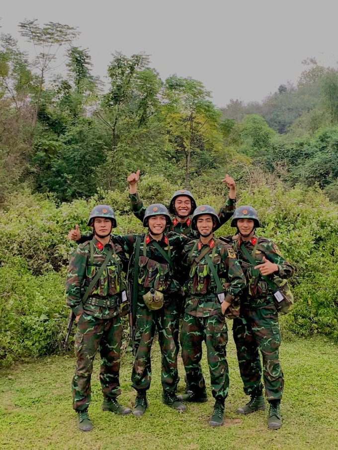 Chồng sắp cưới Hòa Minzy được khen ngoại hình rắn rỏi, đẹp trai - 7