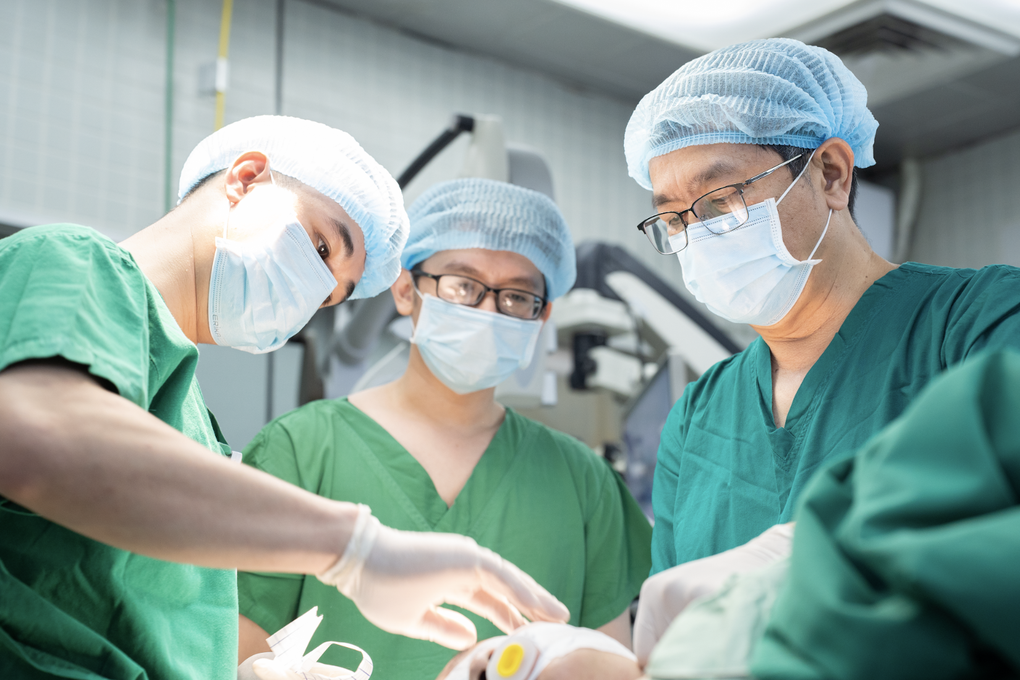 Căn bệnh hiểm khiến cô gái 20 tuổi liệt nửa người sau nhiều cơn đau đầu - 2