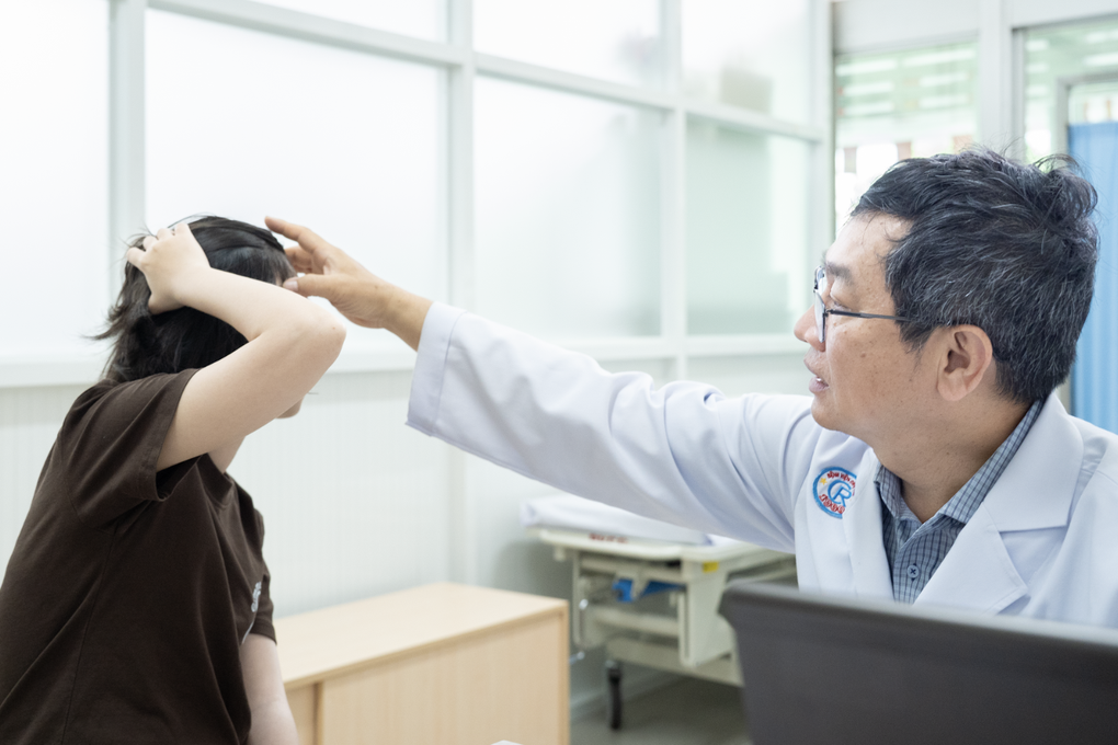 Căn bệnh hiểm khiến cô gái 20 tuổi liệt nửa người sau nhiều cơn đau đầu - 3