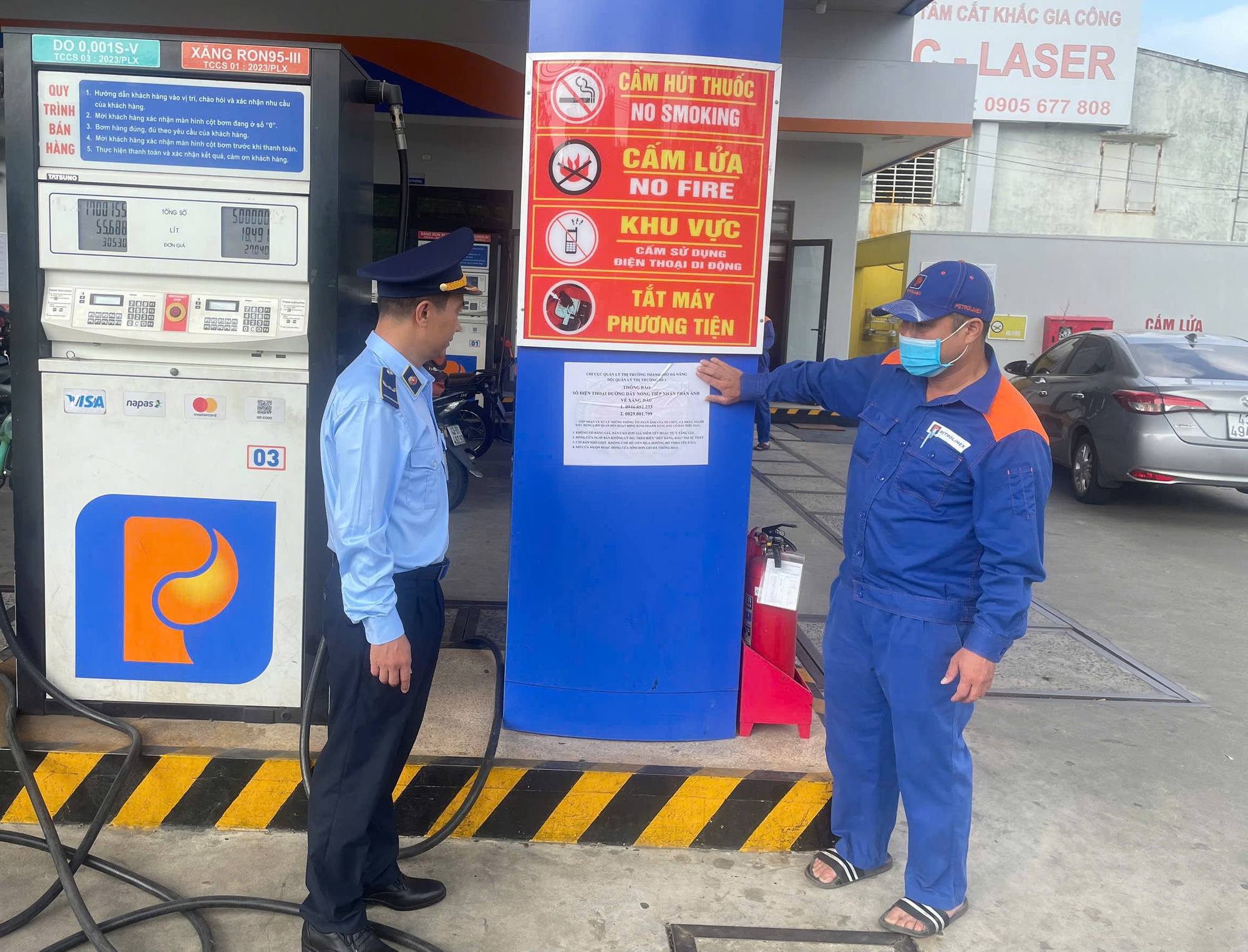 Đà Nẵng: Dán số điện thoại đường dây nóng tại toàn bộ cửa hàng xăng dầu- Ảnh 2.