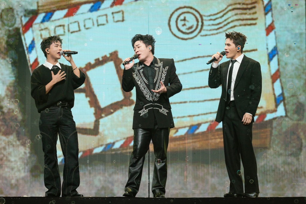 Tùng Dương đu dây treo trên không, hiếm hoi hát nhạc remix - 3