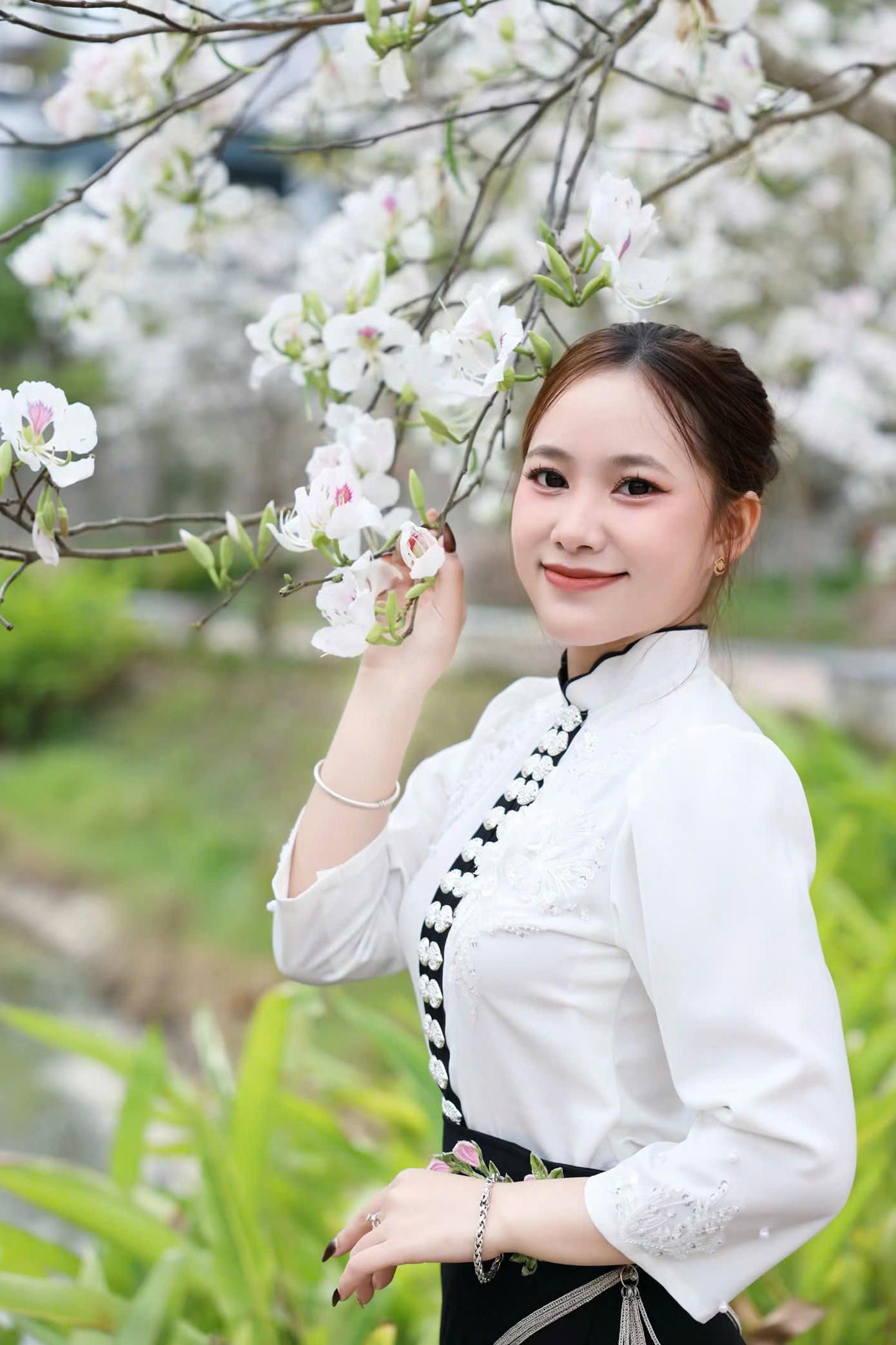 Hoa ban bung nở ngập tràn Điện Biên- Ảnh 13.