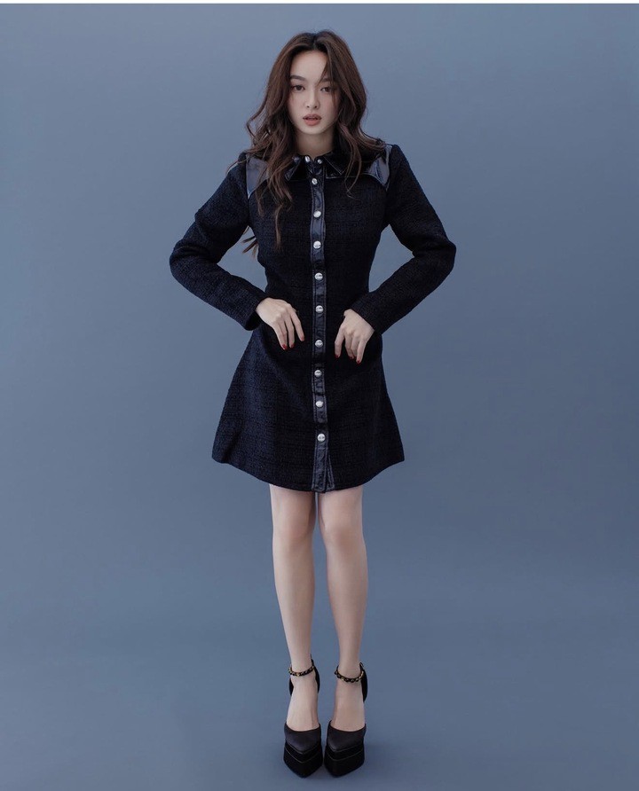 Gu thời trang hack dáng của mỹ nhân Việt 1m50 lọt top 100 gương mặt đẹp thế giới 7 Gu thời trang hack dáng của mỹ nhân Việt 1m50 lọt top 100 gương mặt đẹp thế giới - 6