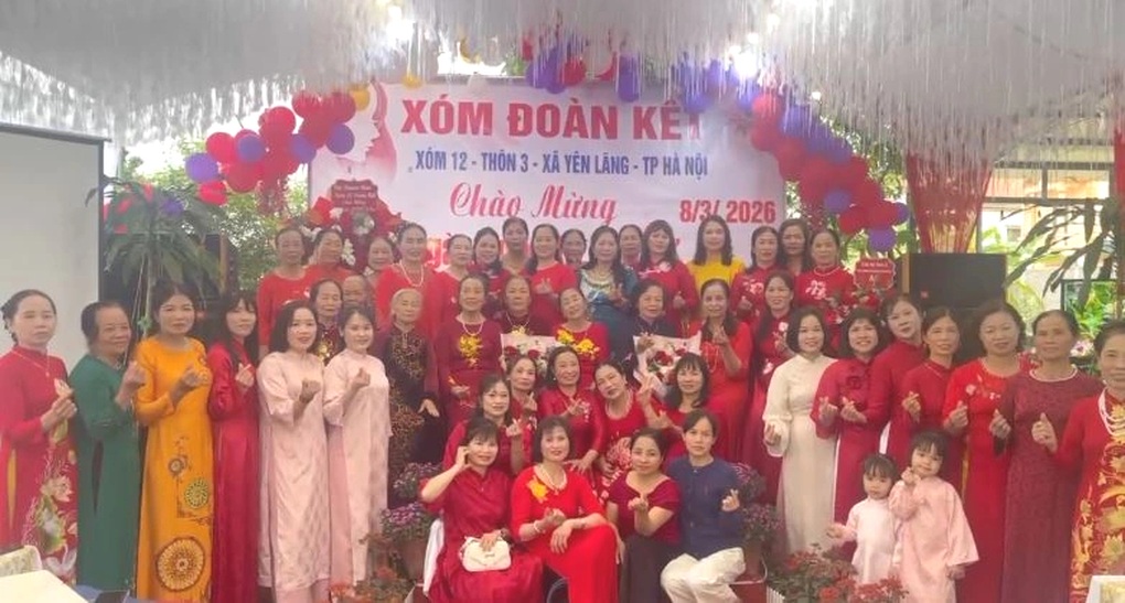 Xóm ở Hà Nội góp 40 triệu đồng dựng rạp, bày 24 mâm cỗ đãi chị em ngày 8/3 - 2