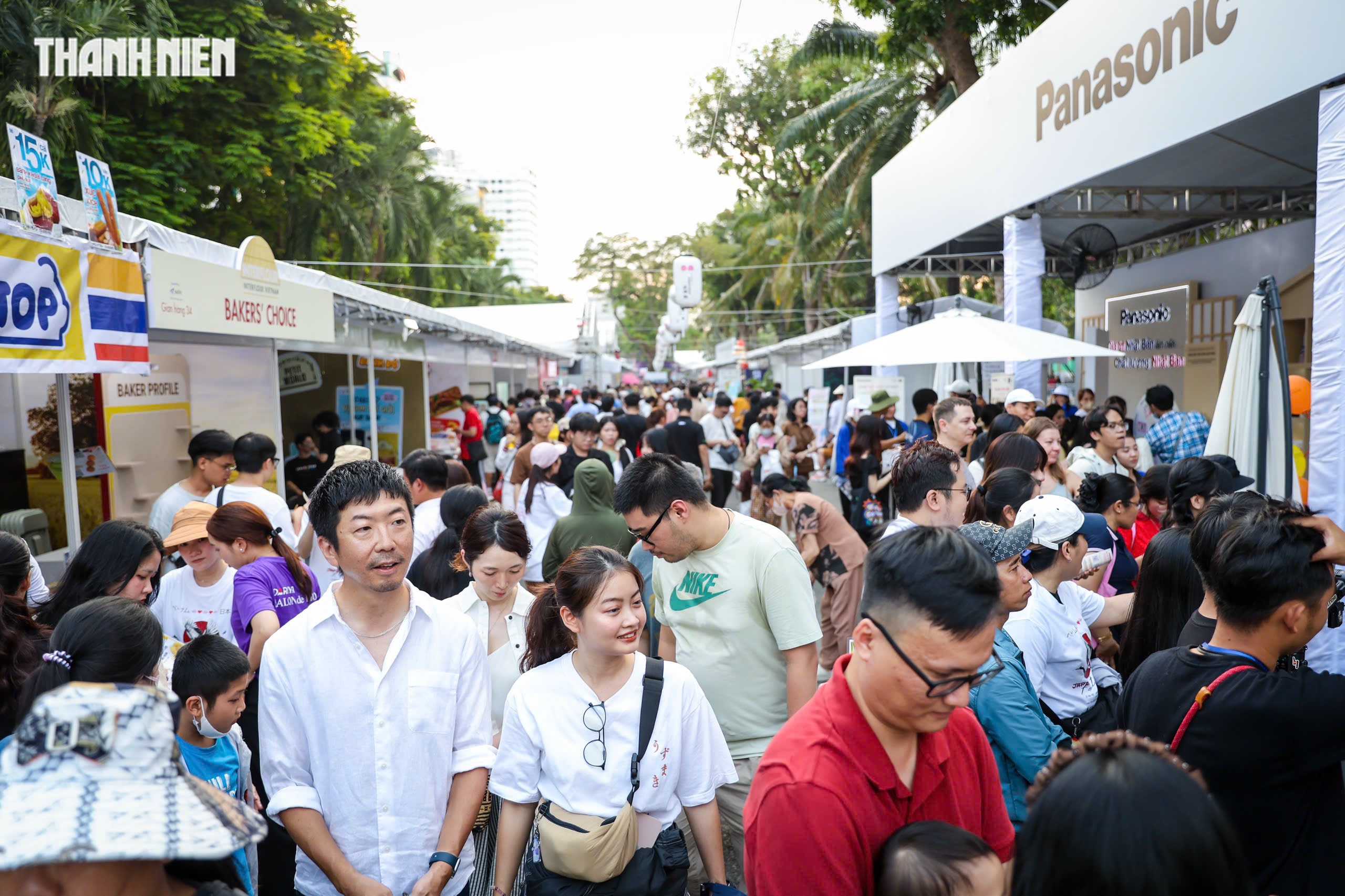 Siêu nhân Ultraman 'khuấy đảo' bế mạc lễ hội Việt - Nhật 2026- Ảnh 5. Siêu nhân Ultraman 'khuấy đảo' bế mạc lễ hội Việt - Nhật 2026- Ảnh 5.