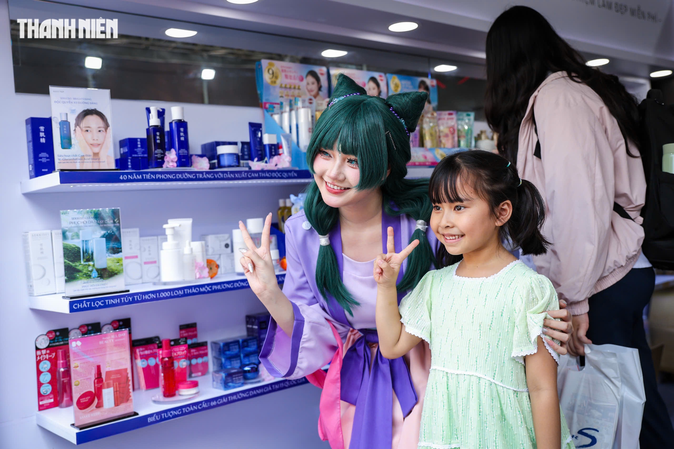 Siêu nhân Ultraman 'khuấy đảo' bế mạc lễ hội Việt - Nhật 2026- Ảnh 10. Siêu nhân Ultraman 'khuấy đảo' bế mạc lễ hội Việt - Nhật 2026- Ảnh 10.