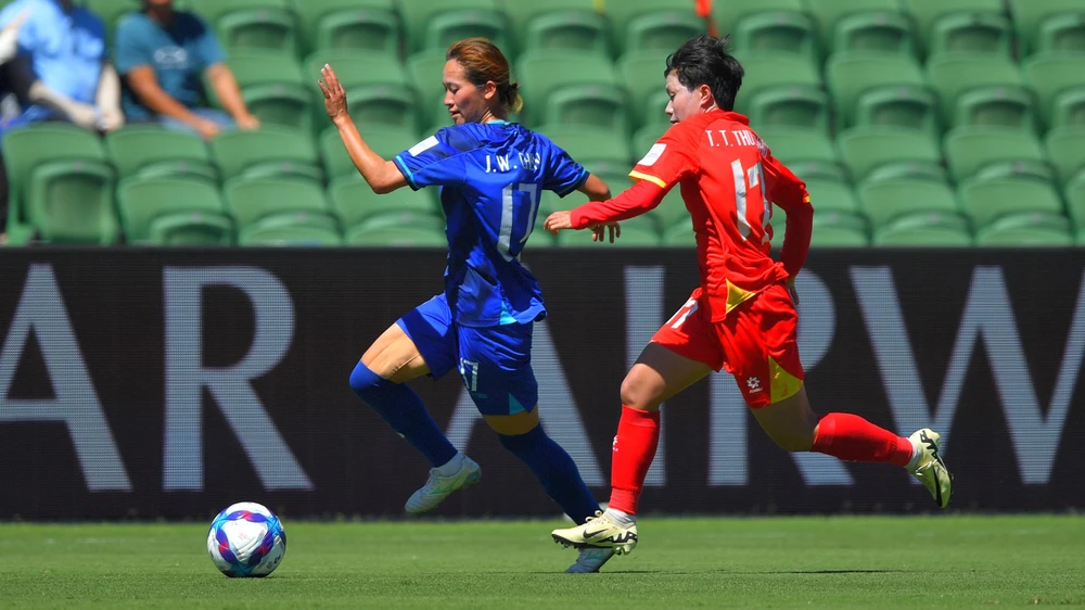 Các cô gái Việt Nam không thua nặng Nhật Bản sẽ rộng cửa đi tiếp. Ảnh: TAFC. cua-tu-ket-cua-tuyen-viet-nam-va-mong-world-cup-lich-su (1).jpg