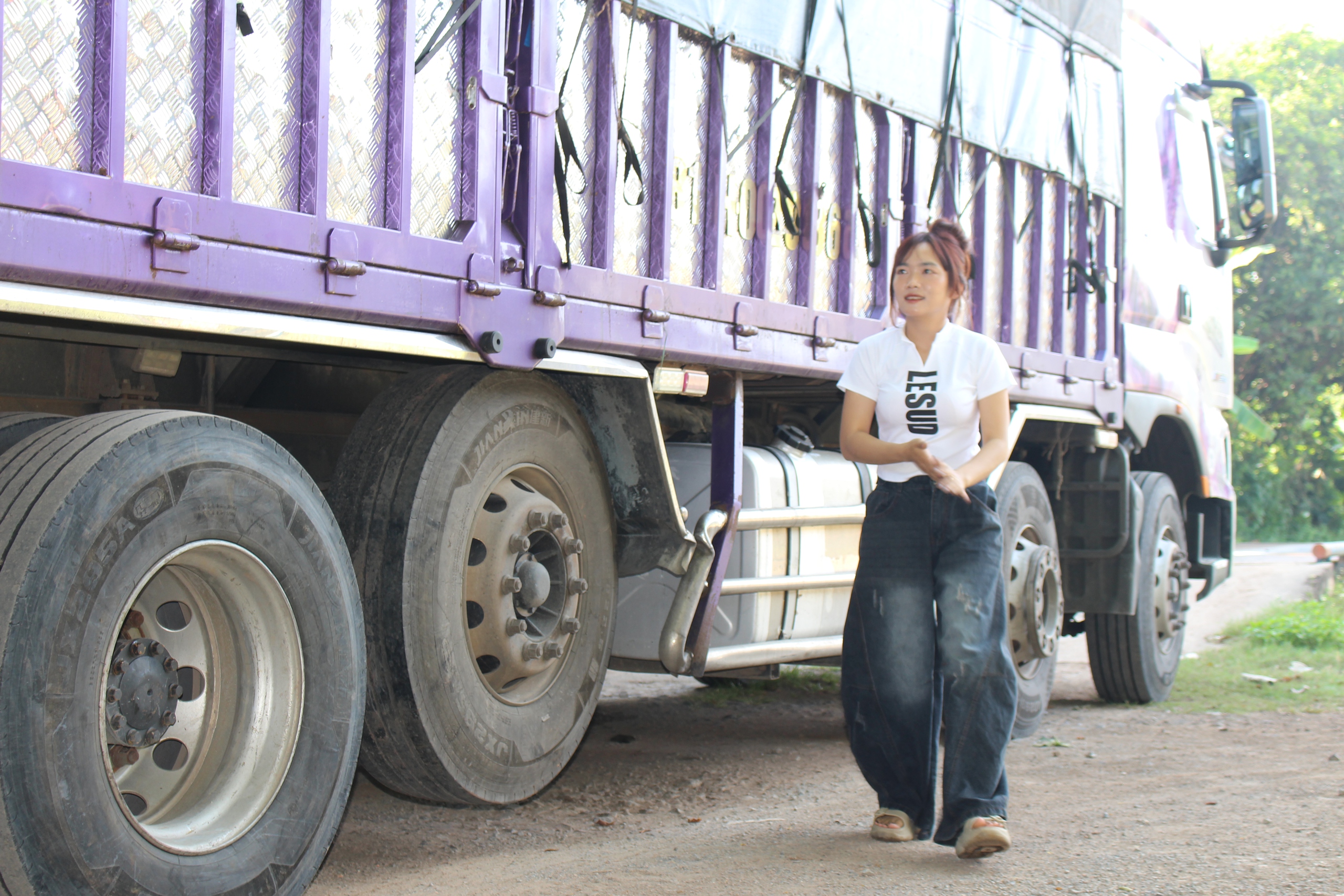 Cô gái Gia Lai 26 tuổi lái xe tải xuyên Việt, một tháng ngủ cabin 25 ngày- Ảnh 3.