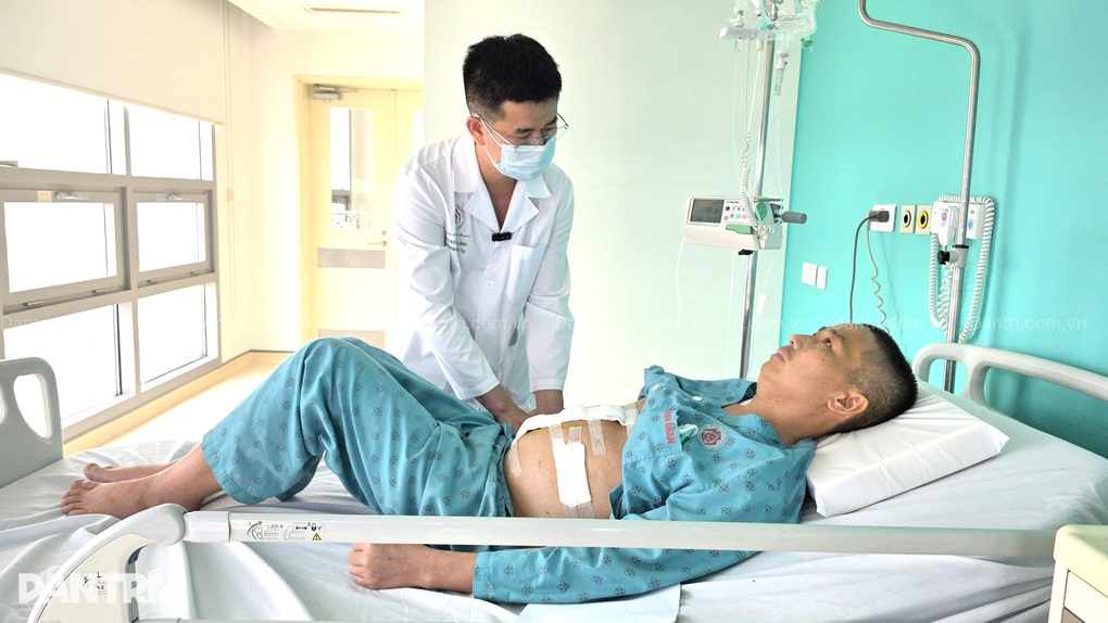 Vợ hiến gan cứu chồng, gia đình 7 người lâm cảnh kiệt quệ - 2