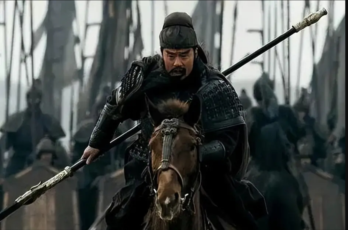 Bên cạnh Lưu Bị luôn có 