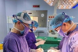 Tự cắt 'của quý' sau khi sử dụng chất kích thích