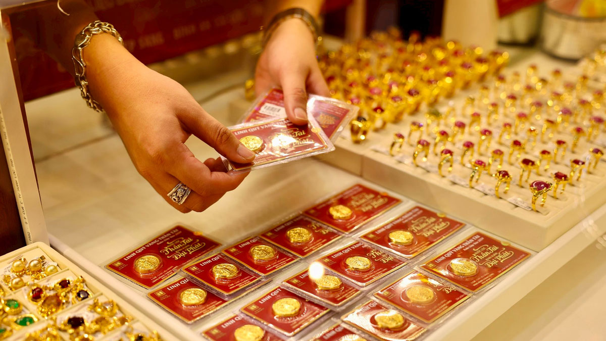 Dốc sạch 200 triệu tiết kiệm chạy đua mua vàng, tôi sững sờ khi lỗ nặng khi giá giảm nhanh: Rủi ro lớn thế nào khi FOMO- Ảnh 3.