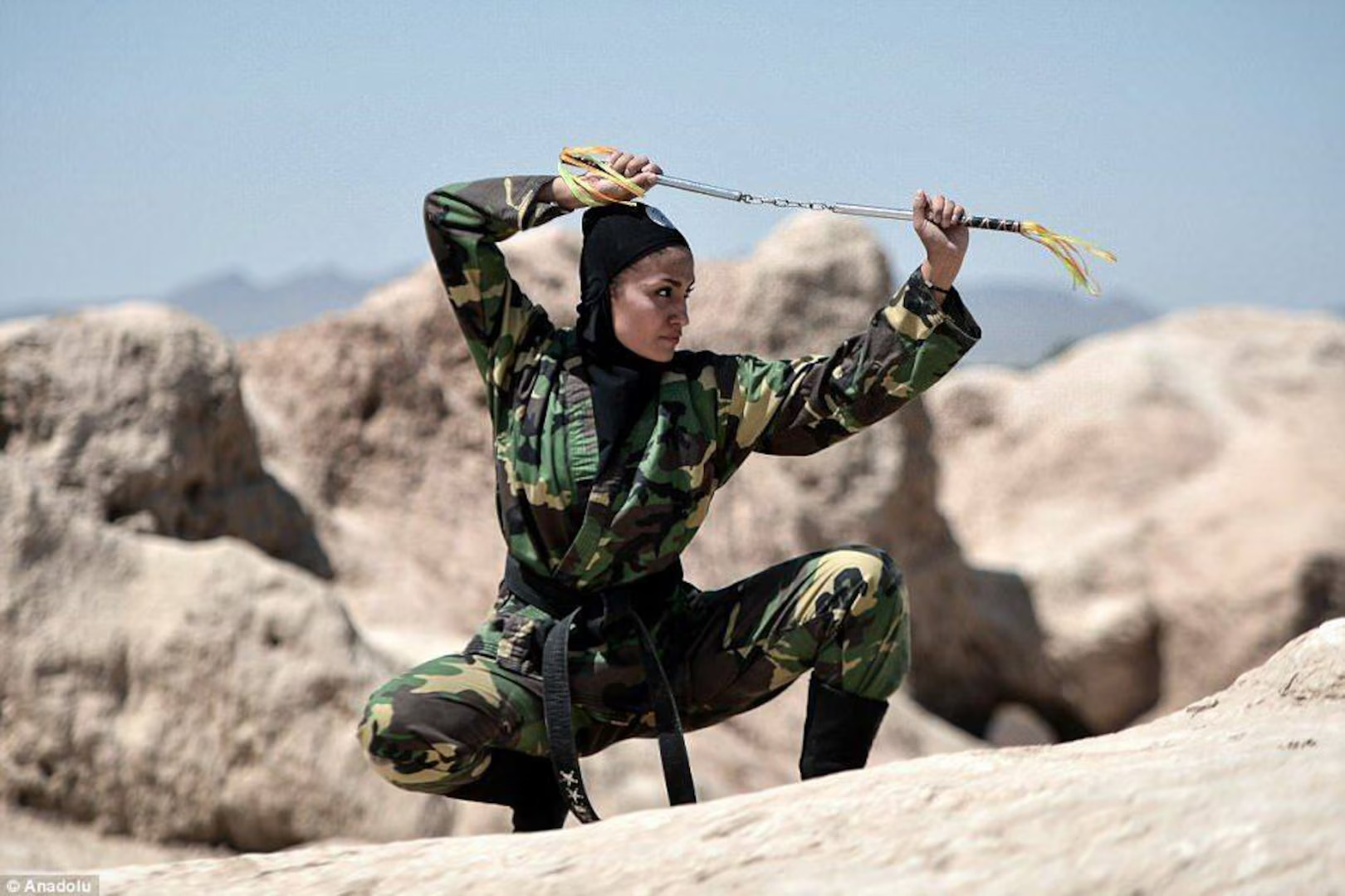 Chuyện về 'đạo quân' ninja nữ của Iran - Ảnh 2.