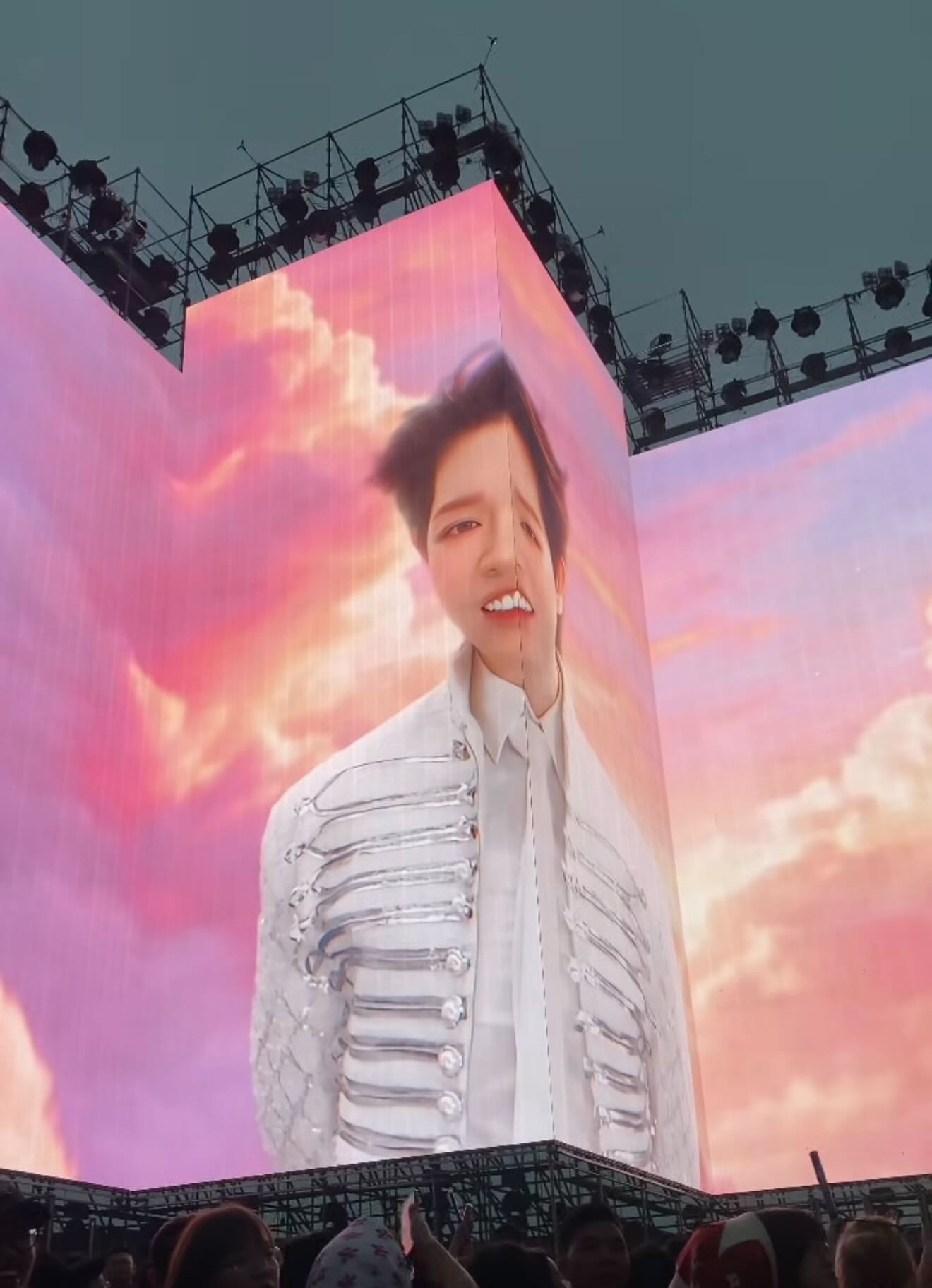 Ai đã hại Đức Phúc thế này?- Ảnh 4.