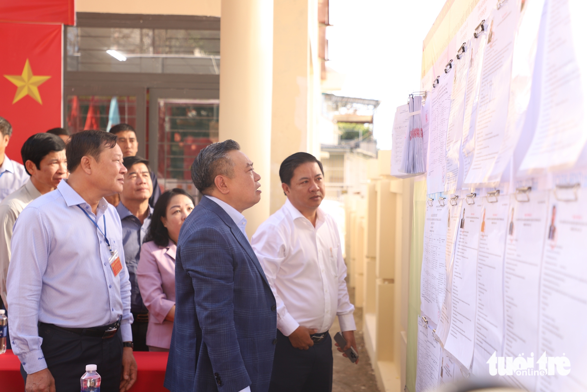 Chủ nhiệm Ủy ban Kiểm tra Trung ương Trần Sỹ Thanh kiểm tra công tác bầu cử tại Đắk Lắk 1 Chủ nhiệm Ủy ban Kiểm tra Trung ương Trần Sỹ Thanh kiểm tra công tác bầu cử tại Đắk Lắk - Ảnh 1.