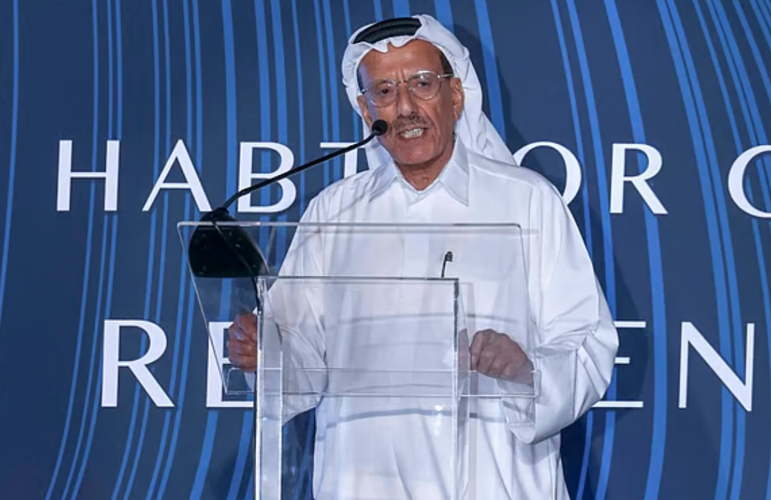 Tỉ phú UAE gửi thư ông Donald Trump về chiến sự Trung Đông- Ảnh 1.