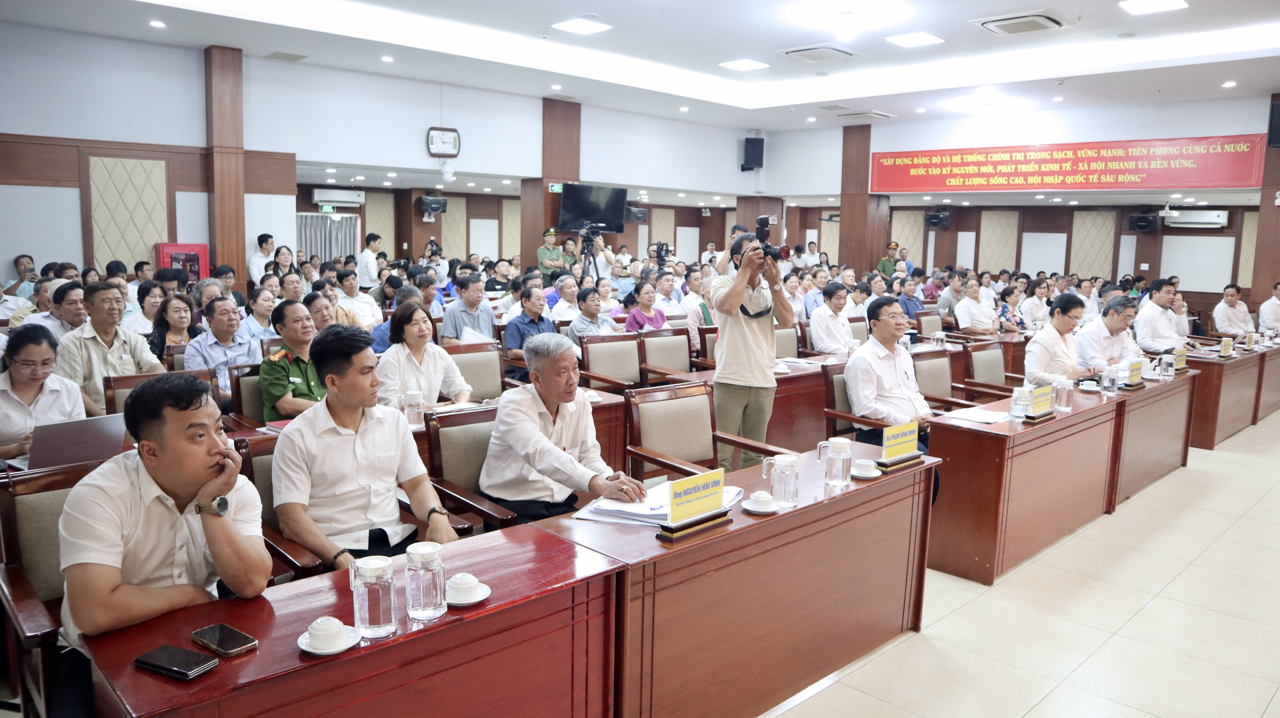 Bí thư Trần Lưu Quang: Cướp giật ở TP.HCM sẽ không thoát được- Ảnh 4.