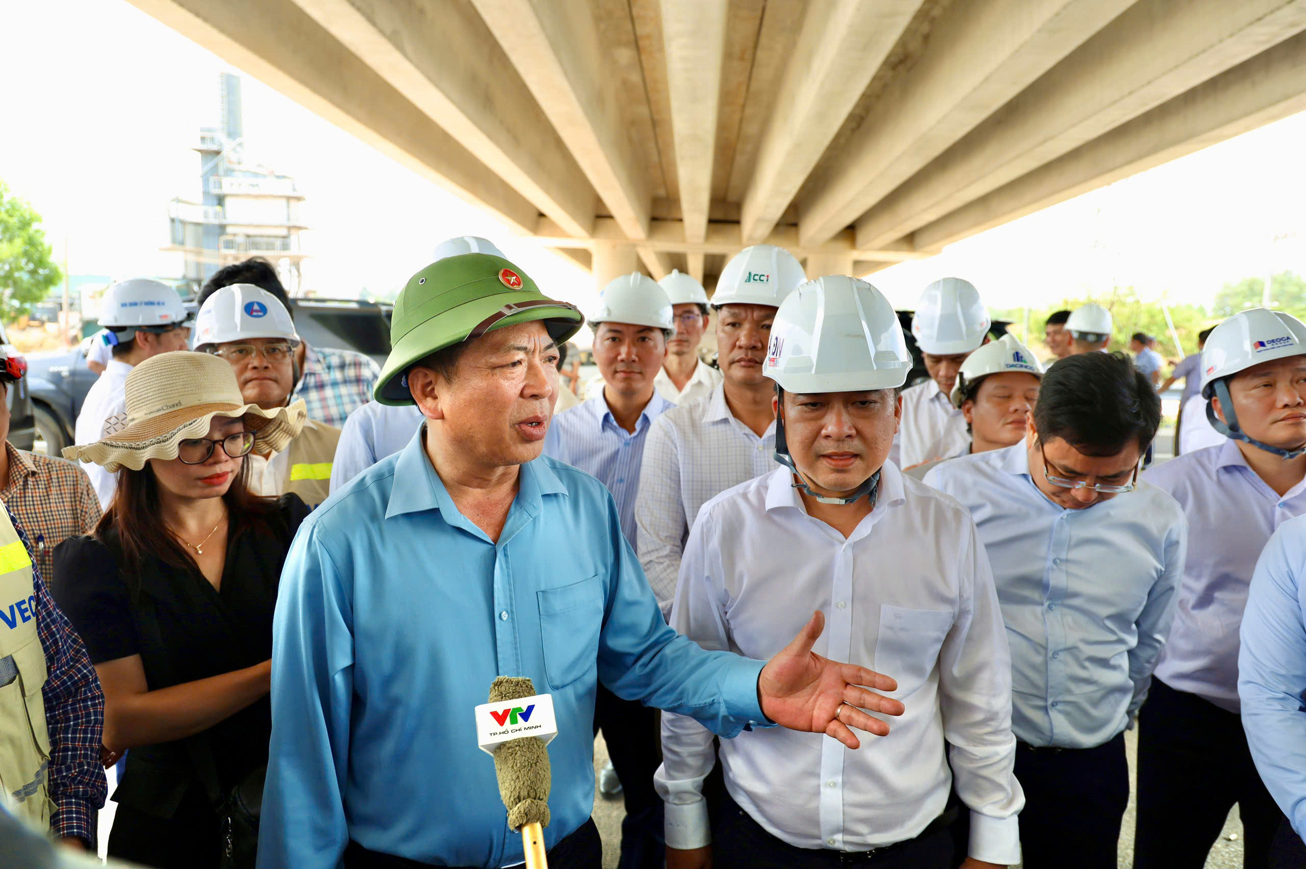 Đẩy nhanh tiến độ 2 tuyến cao tốc kết nối sân bay Long Thành 3 Đẩy nhanh tiến độ 2 tuyến cao tốc kết nối sân bay Long Thành - Ảnh 3.