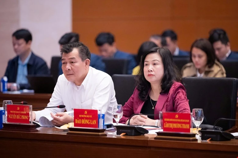 Các đại biểu tham dự tại hội nghị. Ảnh: QH ky-hop-thu-nhat-quoc-hoi-khoa-xvi-kien-toan-nhan-su-va-to-chuc-bo-may-6.jpg