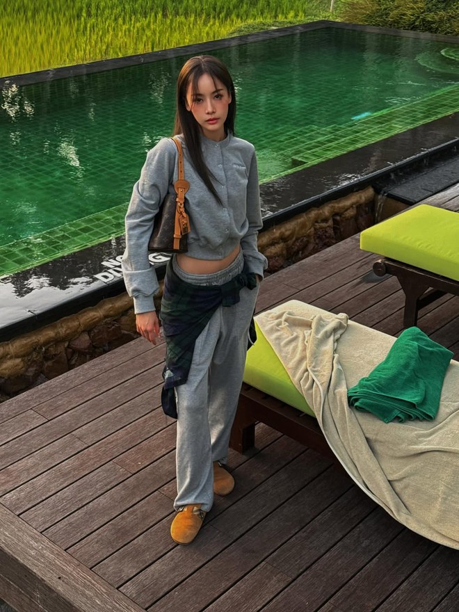 Áo cardigan mỏng giúp hoàn thiện phong cách thời trang trong ngày giao mùa- Ảnh 4.