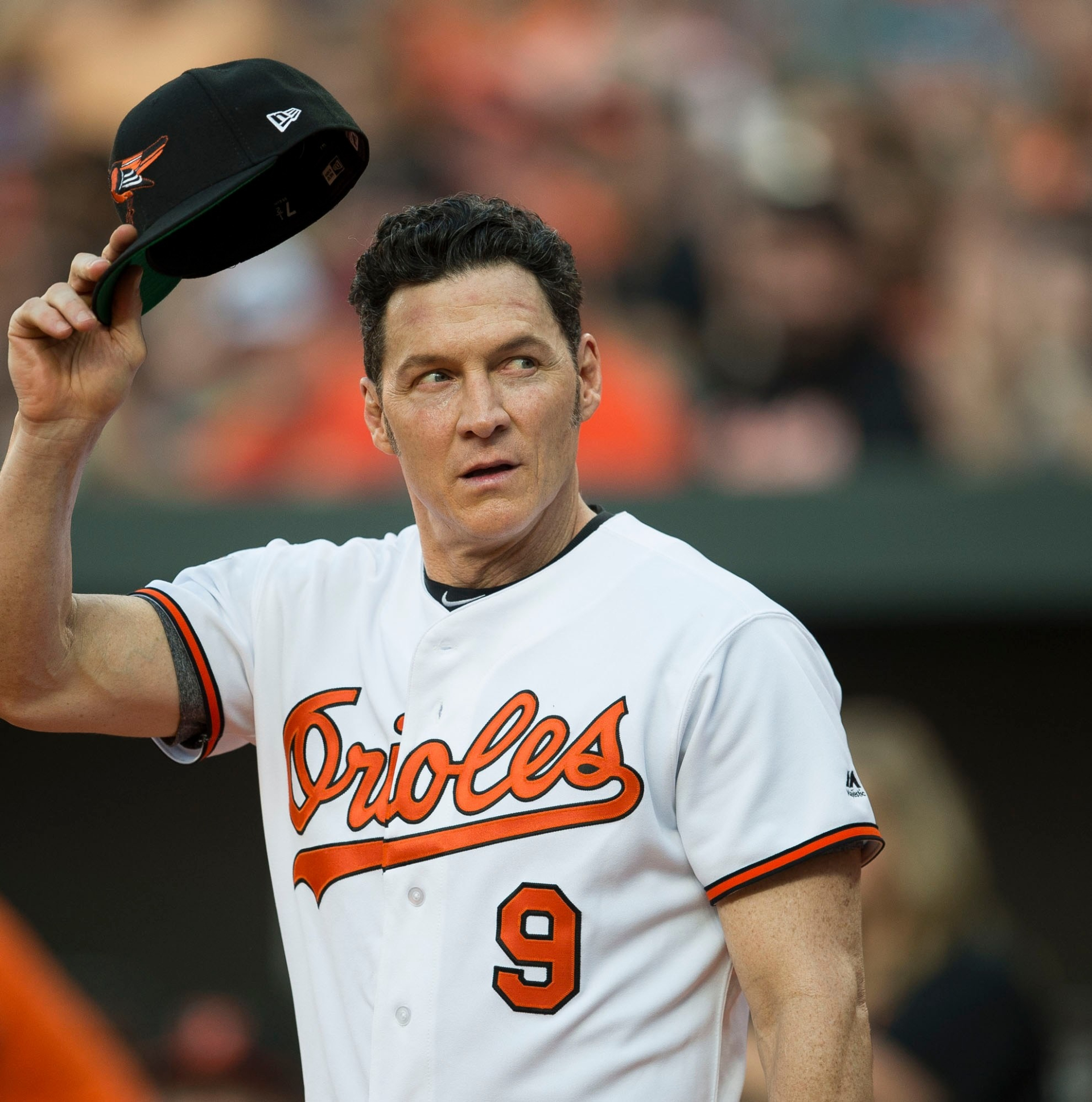 Nữ ca sĩ xinh đẹp hẹn hò cầu thủ U70 đáng tuổi bố, chỉ hơn mẹ cô 4 tuổi gây chú ý- Ảnh 7.