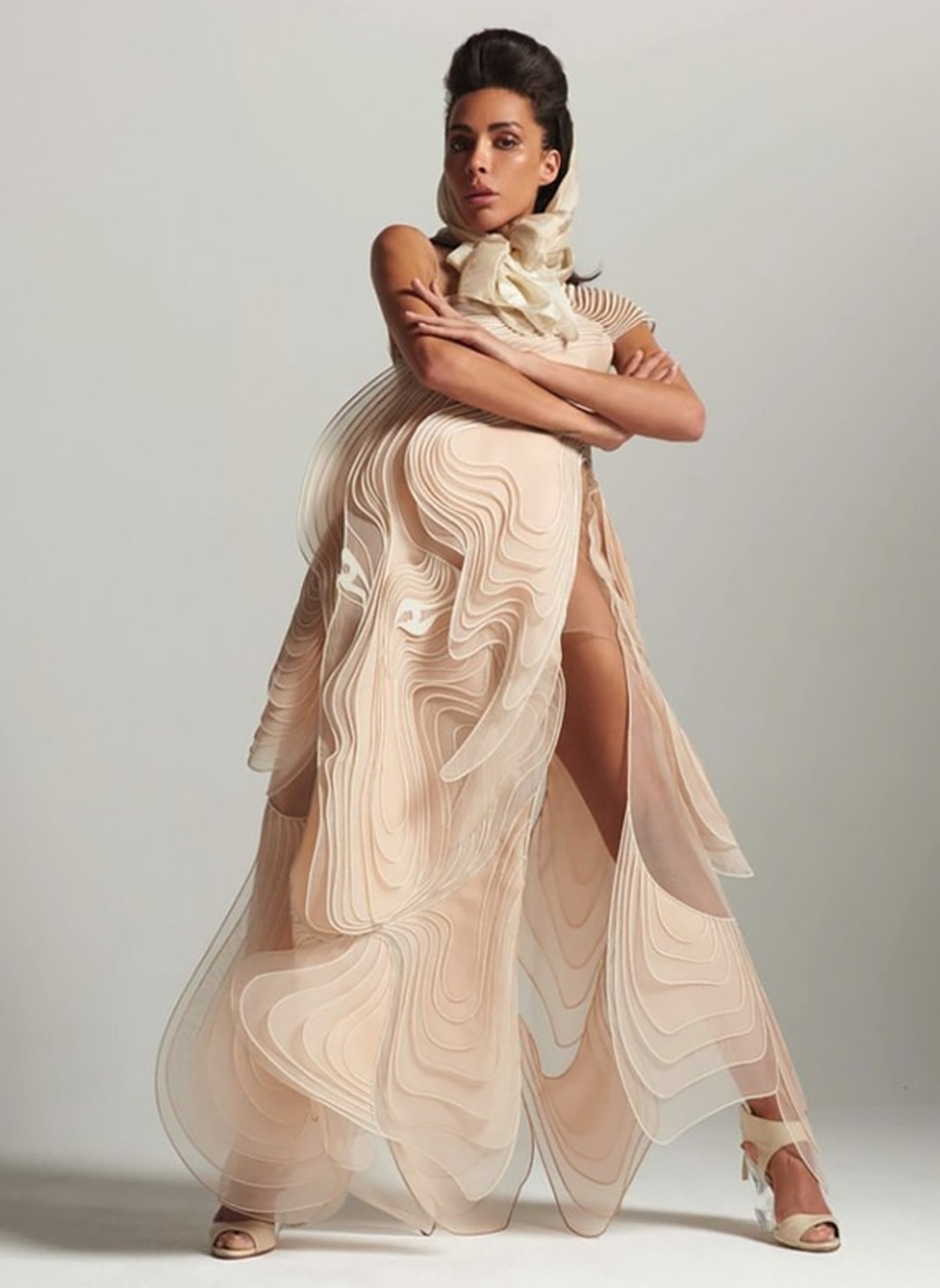 Nhan sắc nóng bỏng của người mẫu chuyển giới từng hẹn hò Mbappé - 3