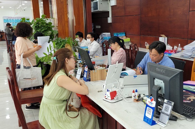 Nếu tăng 8%, lương cơ sở sẽ lên mức bao nhiêu mỗi tháng?- Ảnh 1.