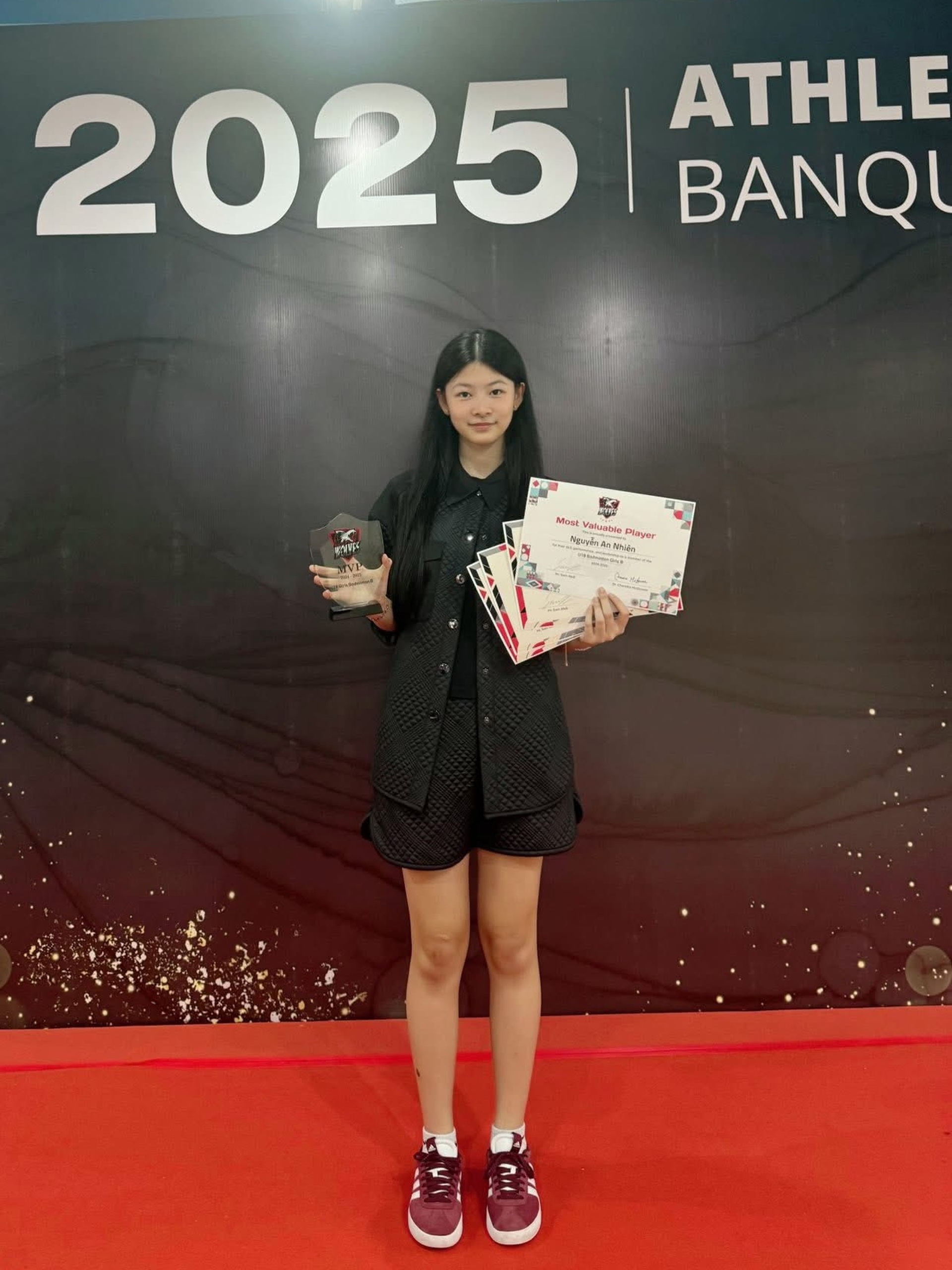 Con gái Bình Minh: Tuổi 17 chân dài như hoa hậu, chơi thể thao cừ khôi - 5