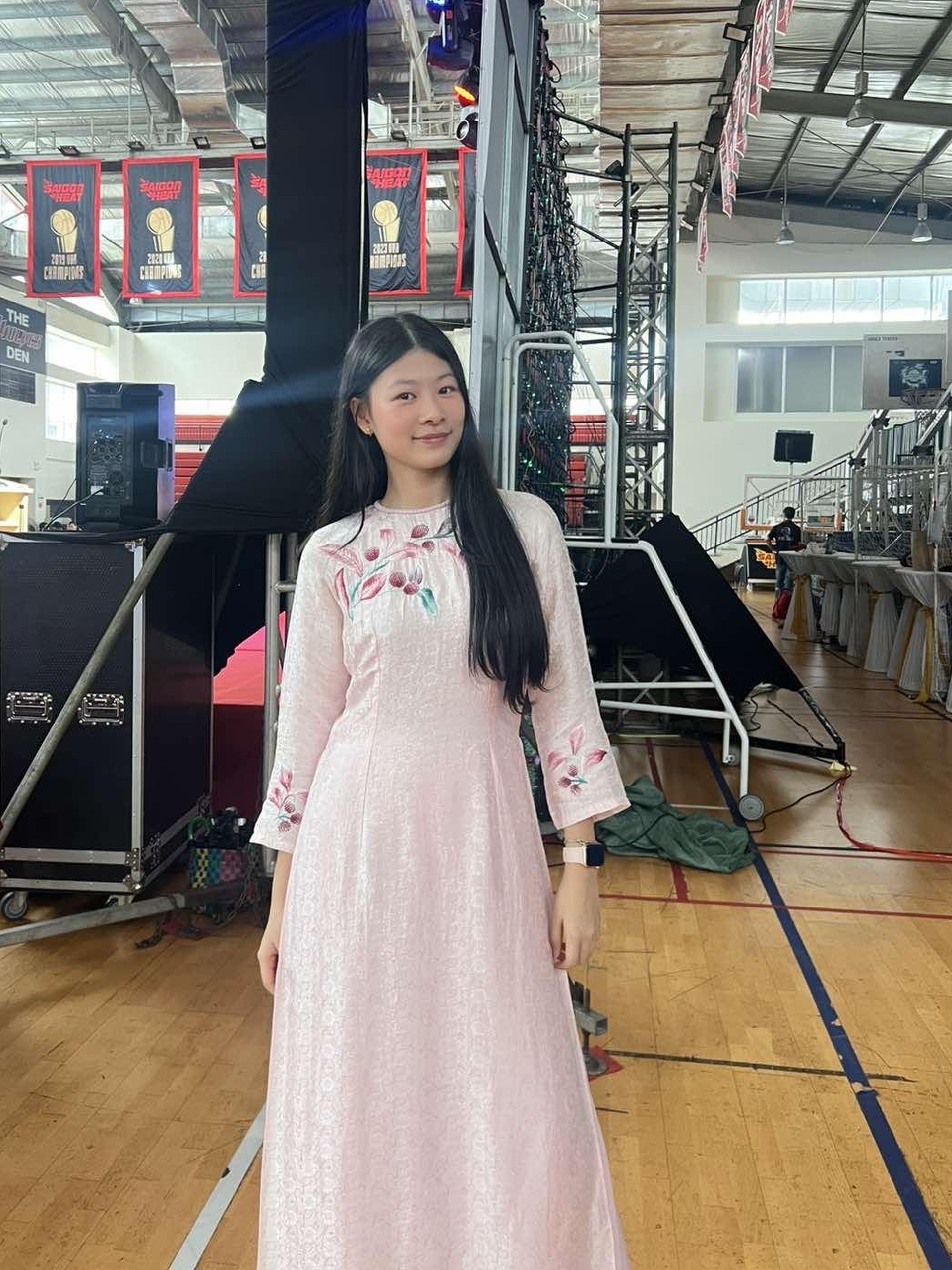 Con gái Bình Minh: Tuổi 17 chân dài như hoa hậu, chơi thể thao cừ khôi - 11