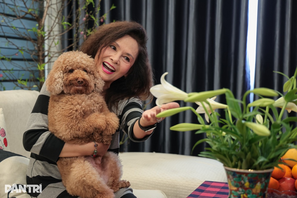 NSND Minh Châu tuổi 70: Nhận lương hưu 6 triệu đồng/tháng, ở nhà thuê 70m2 - 6