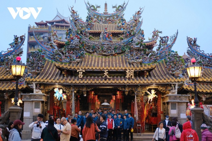 Đối với du khách, hành trình đến Bắc Cảng không chỉ là chuyến tham quan một công trình tôn giáo mà còn là cơ hội khám phá văn hóa tín ngưỡng lâu đời của người dân ven biển Đông Á.