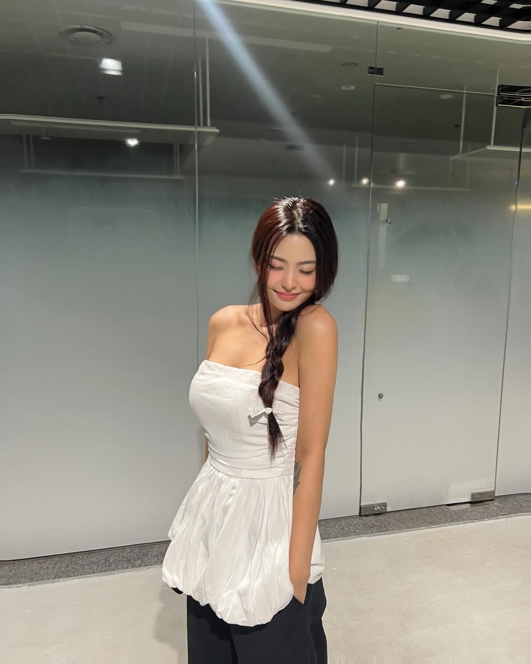 Gái xinh chụp photobooth cùng HIEUTHUHAI, không phải Tăng Mỹ Hàn: Nhan sắc và style đều xuất sắc- Ảnh 18.