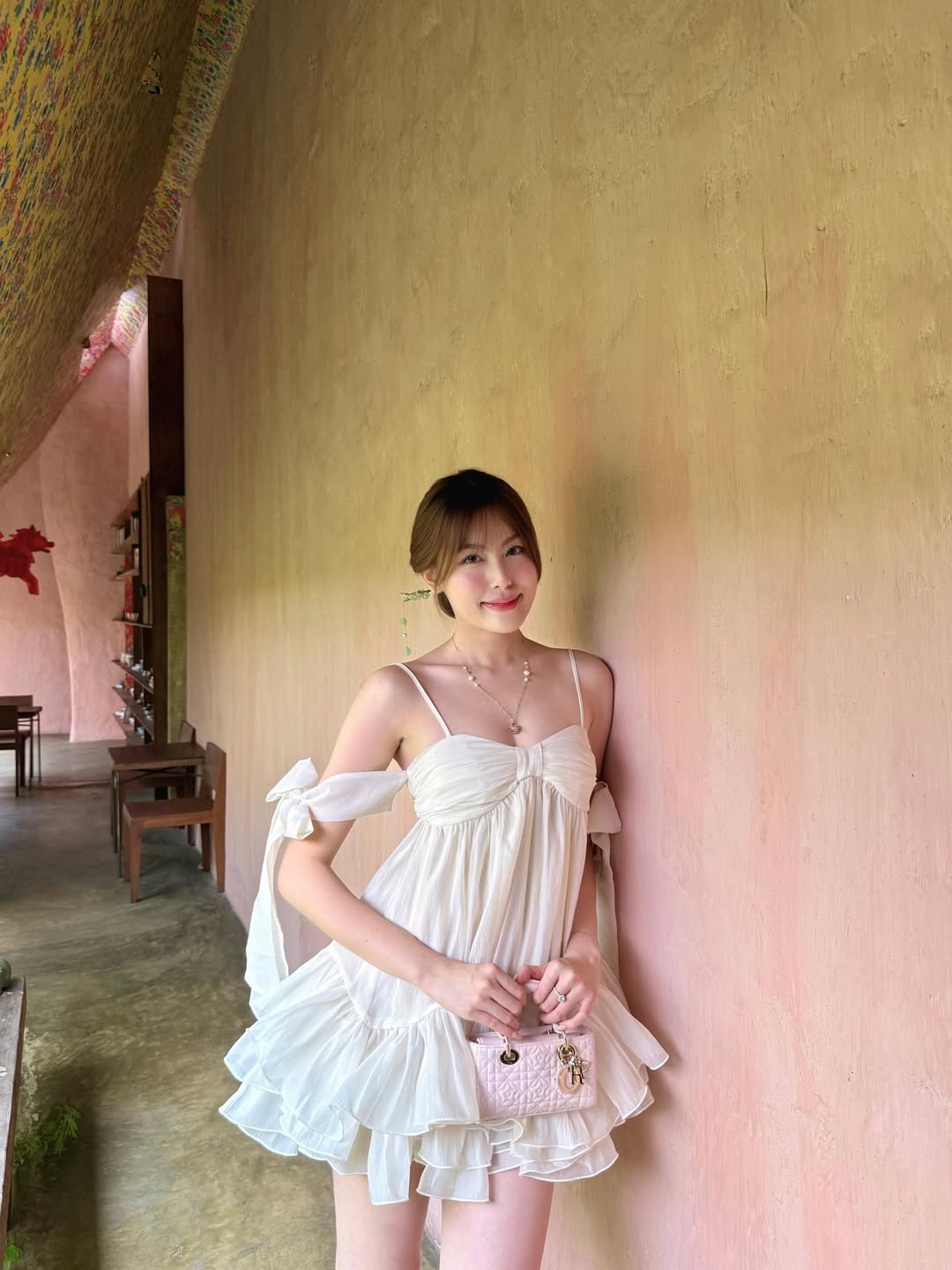 Thà là HIEUTHUHAI rủ Babyboo đóng MV cùng, chứ diễn tình cảm mà mặt đơ quá đơ- Ảnh 5.