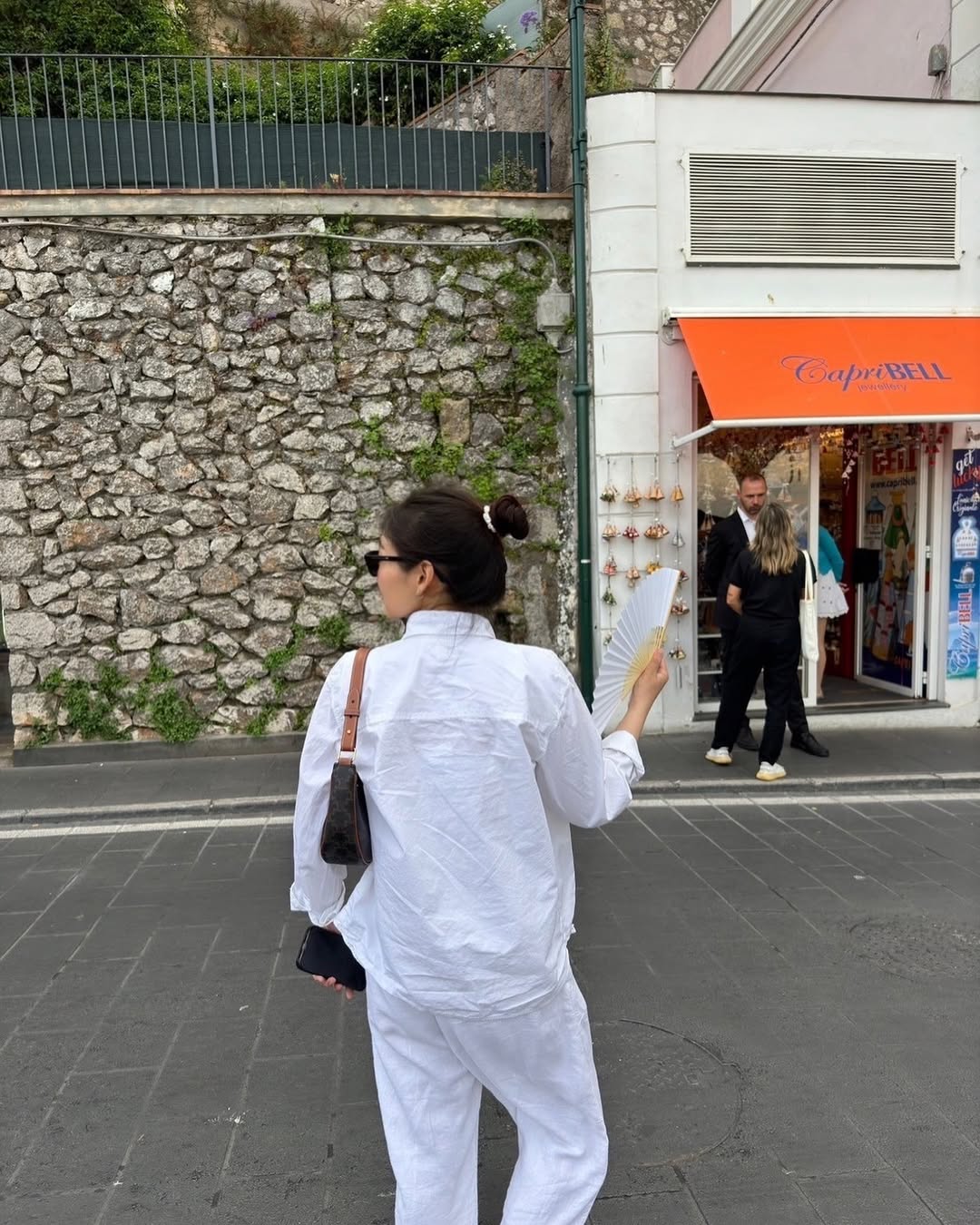 Cô nàng quản lý của Jennie (BLACKPINK): Mê phong cách minimalism, mặc đơn giản nhưng đẹp bền vững- Ảnh 9.