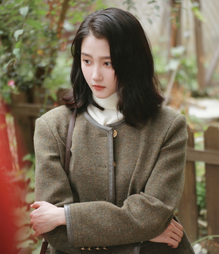 Quan Hiểu Đồng bị nhà sản xuất phim bôi nhọ, ám chỉ cô sử dụng "quy tắc ngầm bẩn thỉu" để nhận vai.