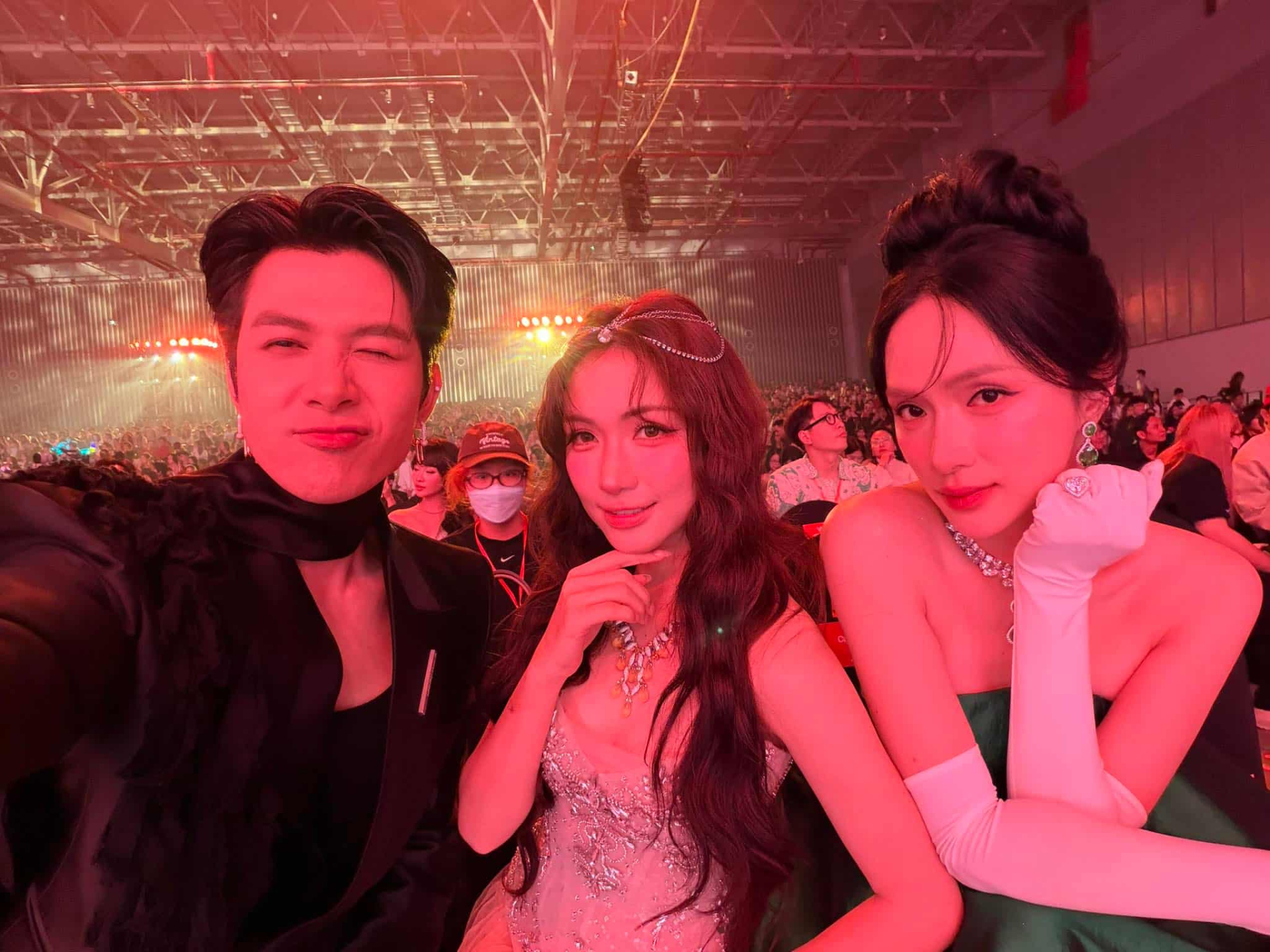 Hoà Minzy chốt thời điểm đám cưới: Chi Pu - Hương Giang và dàn sao đổ bộ đếm không xuể, 1 nhân vật được mong đợi nhất- Ảnh 4.