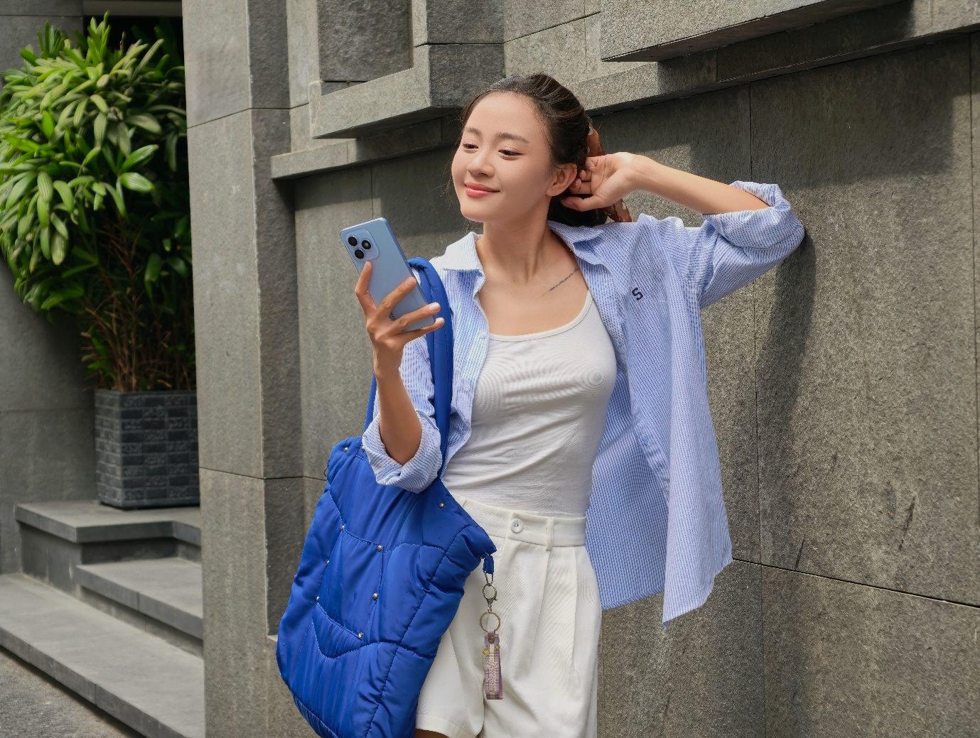 Thanh mảnh bên ngoài, mạnh mẽ bên trong: HONOR X8d kể câu chuyện về người phụ nữ hiện đại- Ảnh 2.