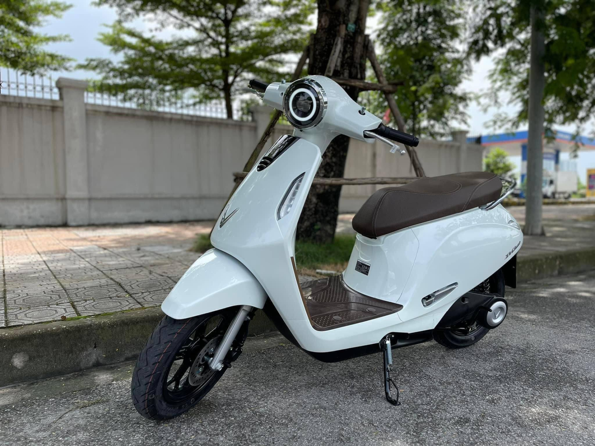 Giá xăng tăng mạnh, đây là 5 mẫu xe máy điện dưới 30 triệu đồng đáng mua nhất- Ảnh 2.