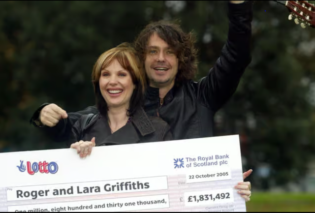 Tài khoản bỗng cộng thêm hơn 50 tỷ đồng, đôi vợ chồng lập tức rút tiền đi mua nhà, tậu xe: 6 năm sau nhận thông báo ngân hàng nhưng đã quá muộn- Ảnh 2.