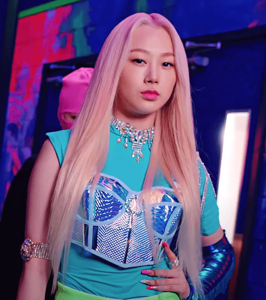 Visual khác lạ của mỹ nhân 