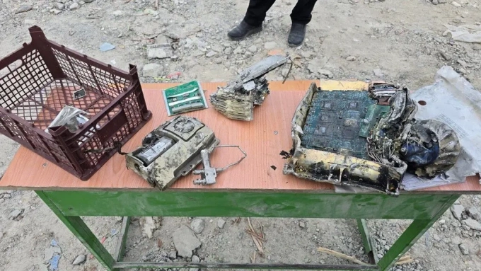 Cận cảnh những mảnh vỡ còn sót lại. Ảnh: IRIB