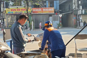 Bình ổn giá xăng dầu: Không thể đợi tăng 20% mới can thiệp