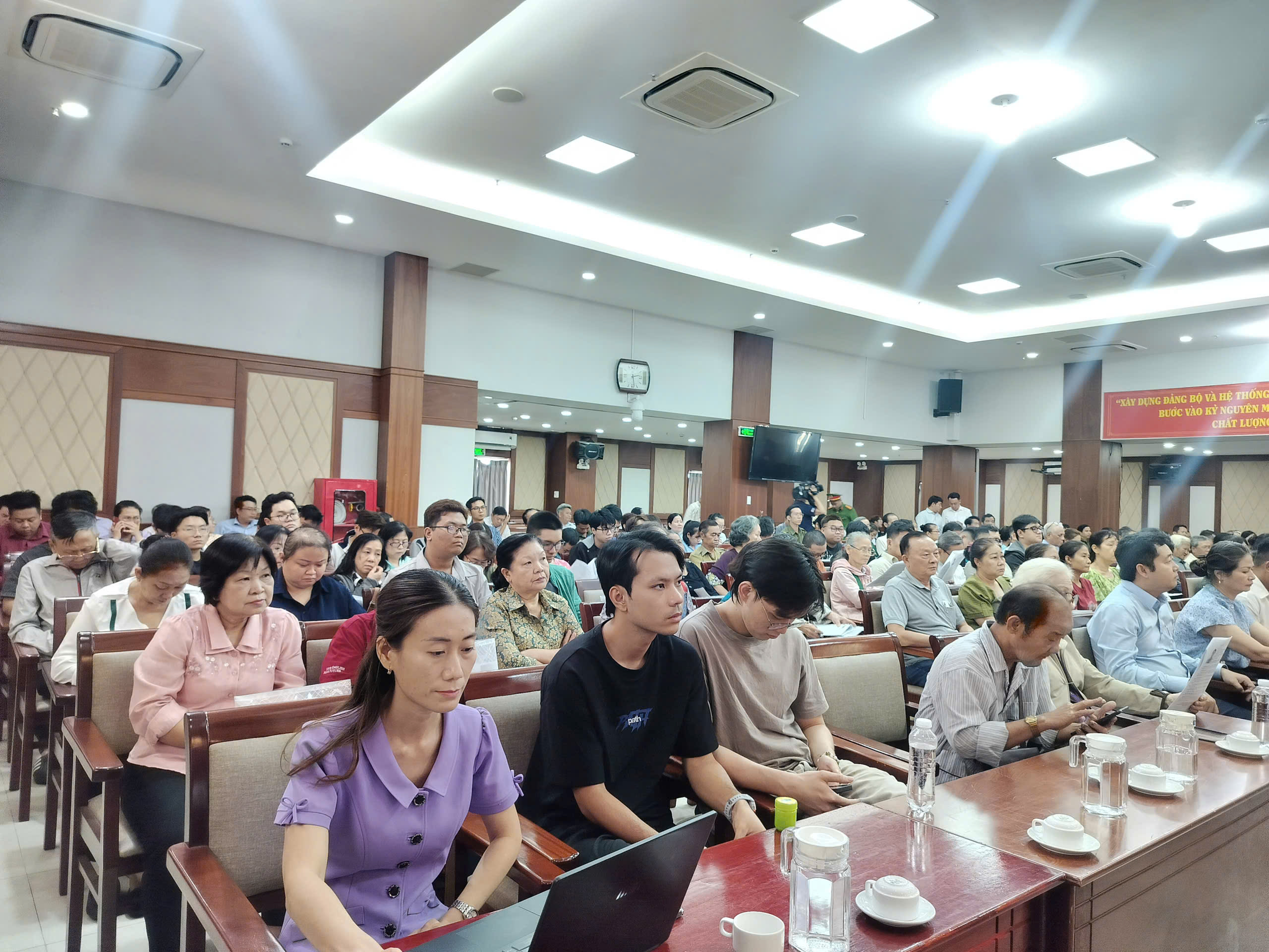 Thủ tục hành chính phải nhanh, gọn, dễ hiểu, dễ thực hiện  - Ảnh 2.