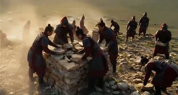 Bộ phim khiến cả giới giải trí lao đao- Ảnh 5.