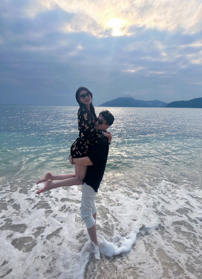 Mỹ nhân showbiz kết hôn với sĩ quan đặc công, mối quan hệ mẹ chồng nàng dâu gây bất ngờ- Ảnh 5.