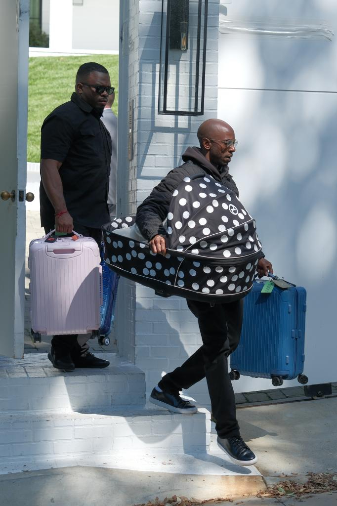 Đã bắt giữ nghi phạm xả súng vào căn biệt thự 367 tỷ đồng của Rihanna- Ảnh 5.