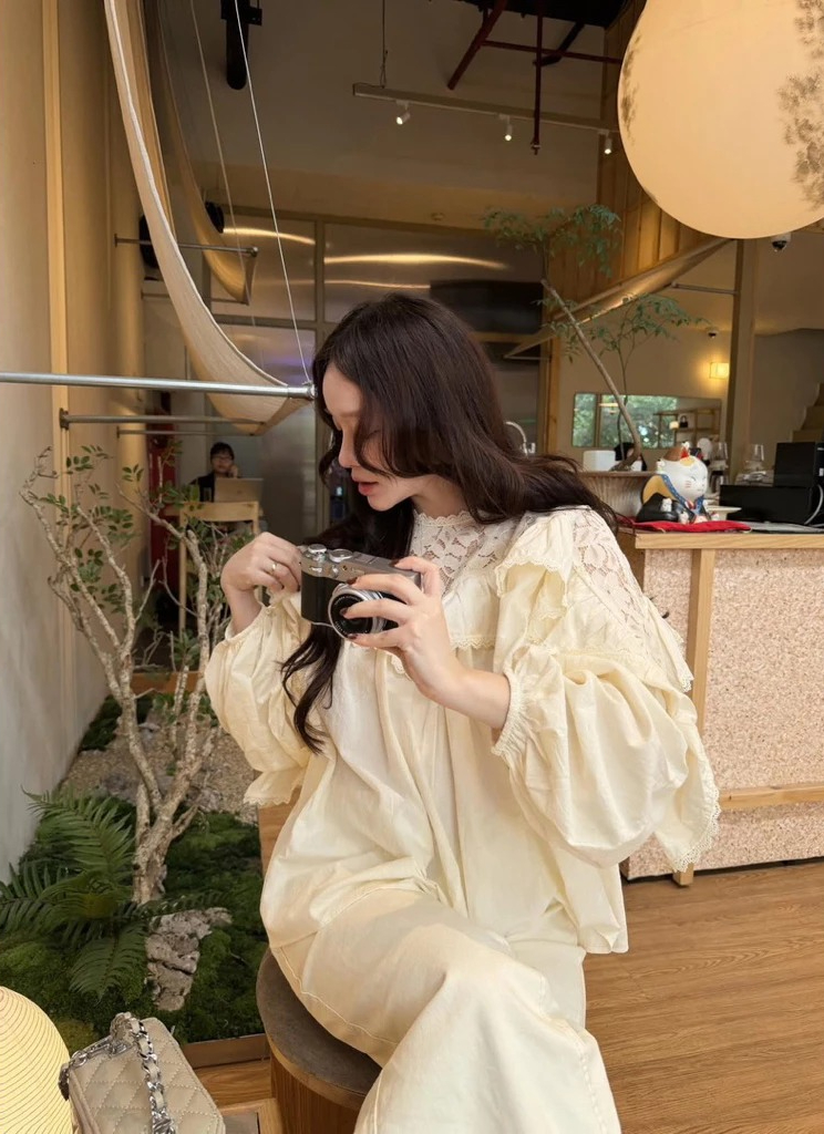 Hội mặc đẹp nhất thế giới bình chọn: Đây là chiếc áo sành điệu nhất để mặc cùng quần jeans- Ảnh 18.